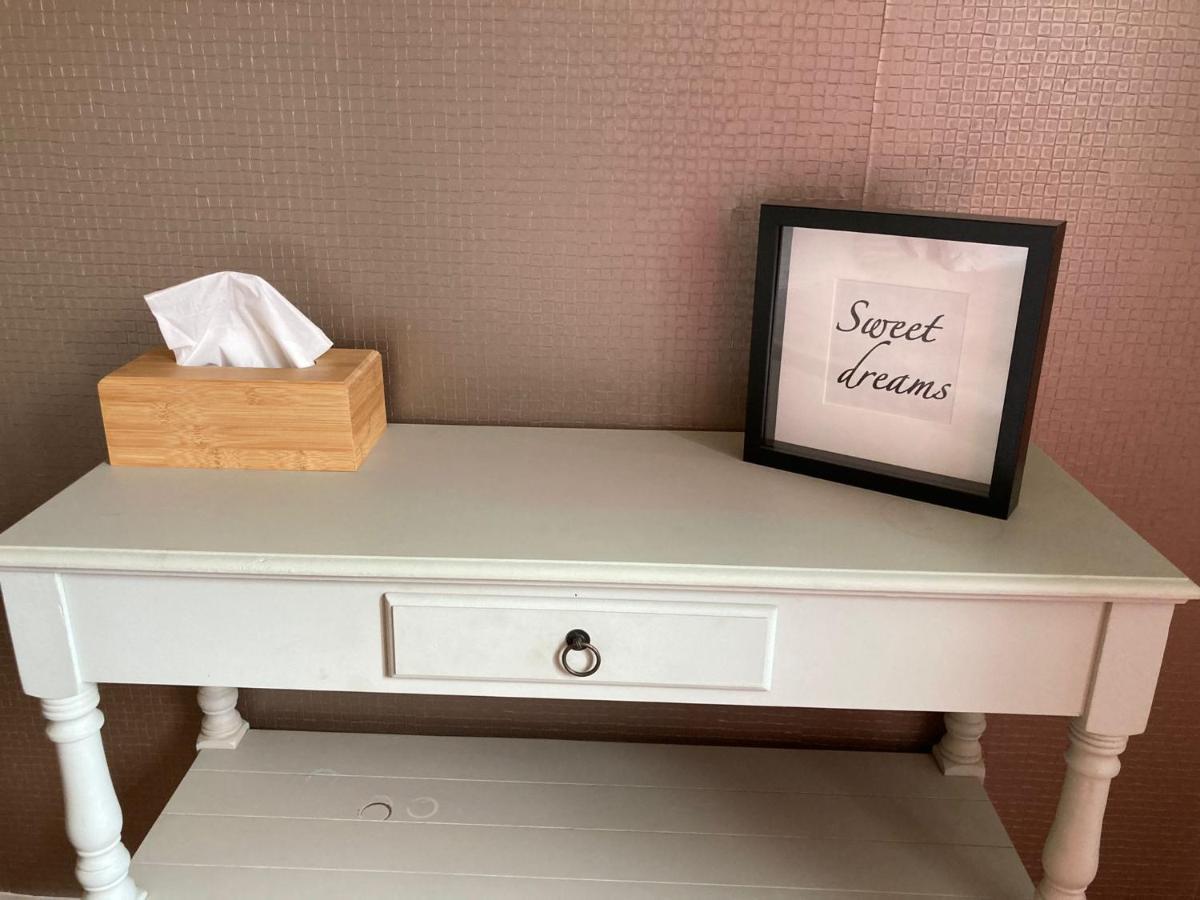 Rustig Appartement In Het Groen Met Terras Kontich Екстериор снимка