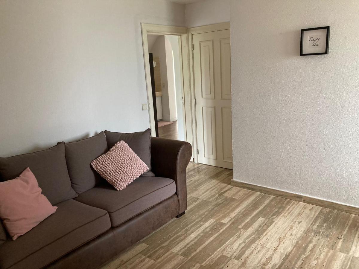 Rustig Appartement In Het Groen Met Terras Kontich Екстериор снимка